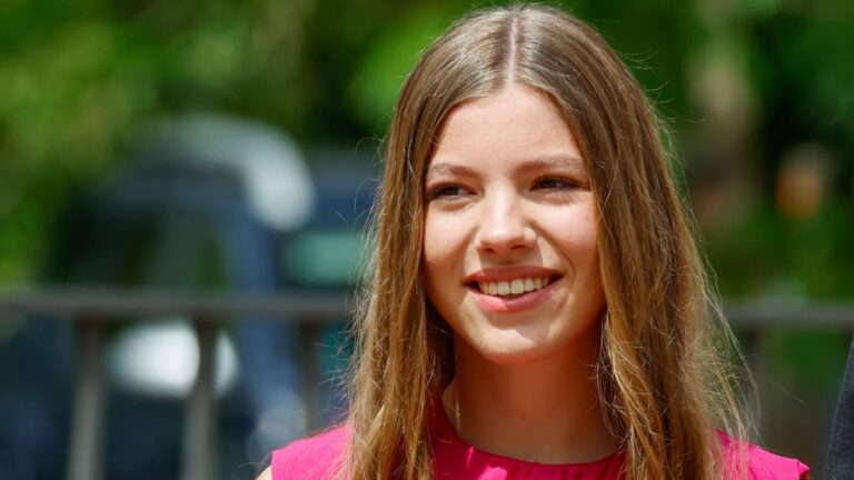 Why was the Infanta Sofía not with her family in Zaragoza? Why was the Infanta Sofía not in Zaragoza