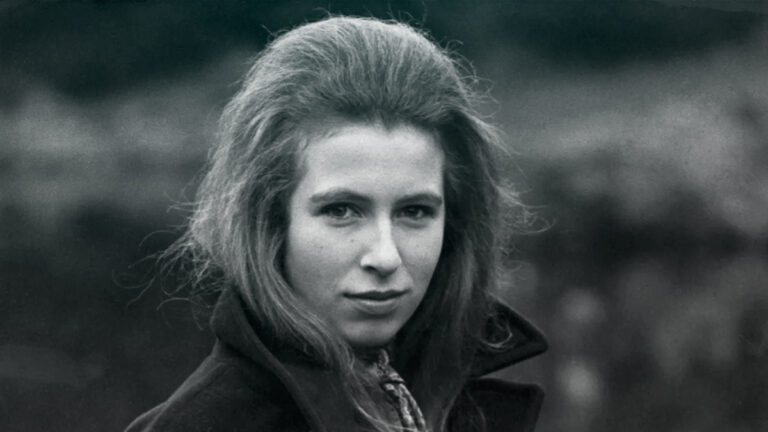 What was the attempted kidnapping of Princess Anne like? kidnapping of Princess Anne