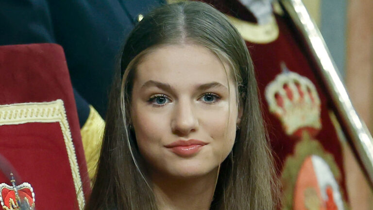 Princess Leonor adds yet another achievement by obtaining her driver’s license Princess Leonor obtains her driver's license