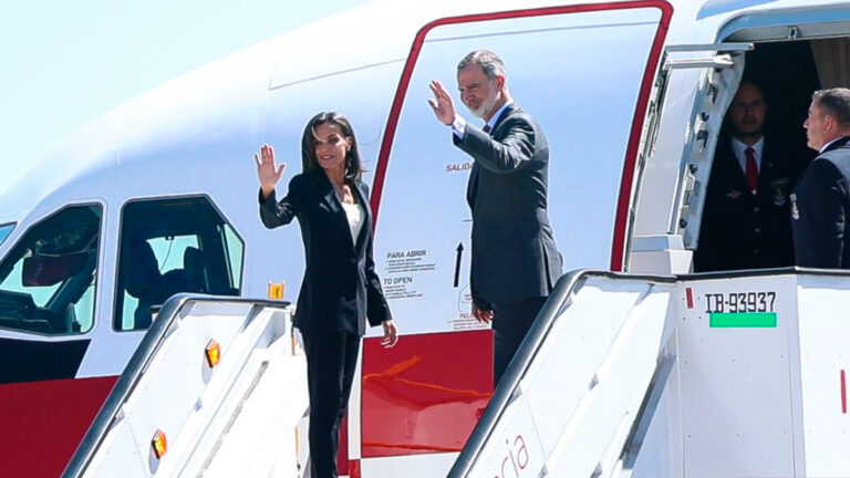 All the details of the State trip of the King Felipe VI and Queen Letizia of Spain to the Netherlands King Felipe and Queen Letizia travel to the Netherlands