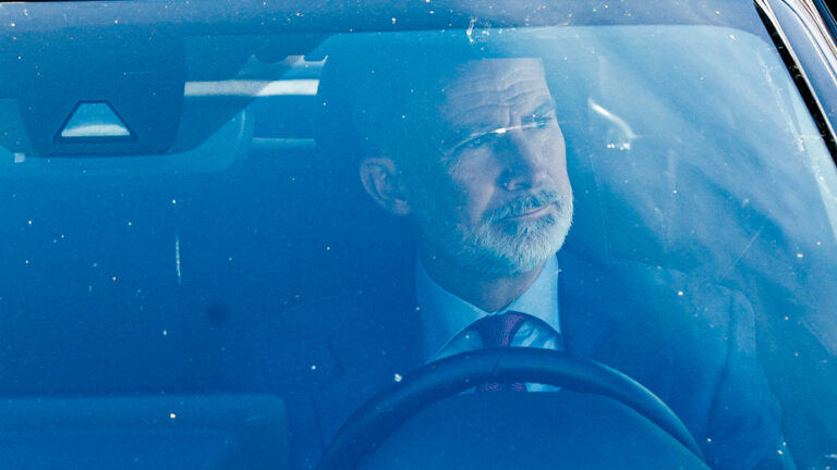 King Felipe visits his mother, Queen Sofia in the hospital King Felipe visits Queen Sofia in the hospital