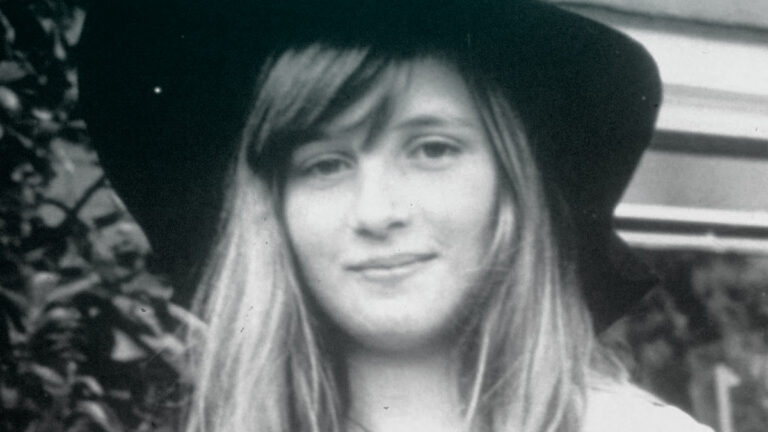 The tender, never-before-seen photo of Princess Diana Princess Diana on her First Day at School