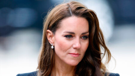Why did Kate Middleton reveal her cancer diagnosis