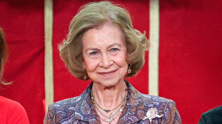 Queen Emeritus Sofia was hospitalized, what is her health condition? Queen Sofia hospitalized