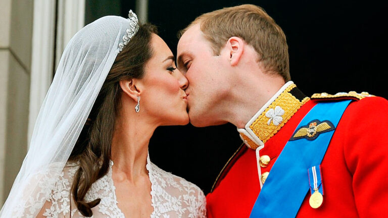 WATCH: Viral video captures beautiful moment between Kate Middleton and Prince William Prince William and Kate Middleton's wedding
