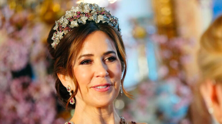 Mary of Denmark shines in ruby tiara at Swedish gala Mary of Denmark in Ruby Tiara