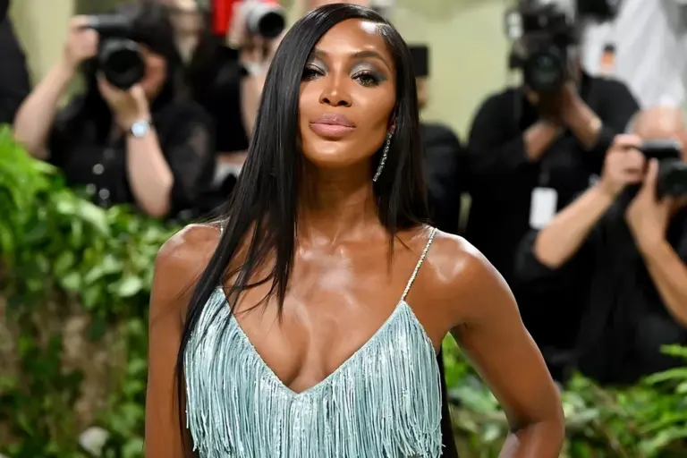 Naomi Campbell Rocks the 2024 Met Gala Red Carpet in a Glittering Dress » Met Gala 2024