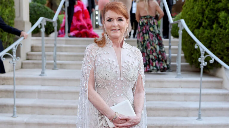 Sarah Ferguson wears stunning $15K+ dress with controversy: Why did she scream on stage? Sarah Ferguson's dress at amfAR Gala