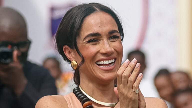 The secrets behind Meghan Markle’s wardrobe choices during her visit to Nigeria Meghan Markle's dresses in Nigeria