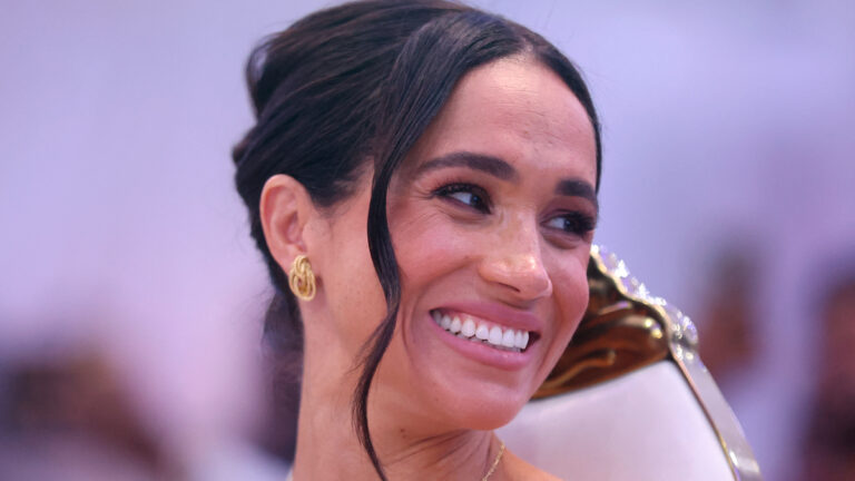Meghan Markle’s Sandals: Summer’s New Fashion Must-Have Meghan Markle's Sandals