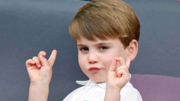 PHOTOS: Little Prince Louis melted hearts at Chelsea Flower Show Prince Louis at the 2019 Chelsea Flower Show