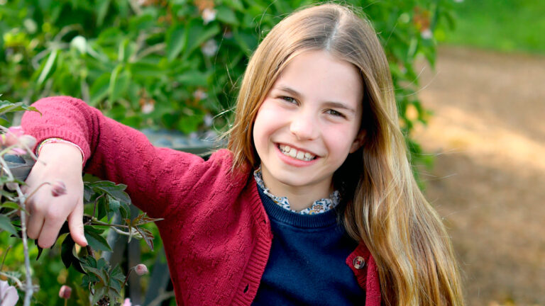 The hidden message behind Princess Charlotte’s birthday portrait Princess Charlotte's Birthday Portrait