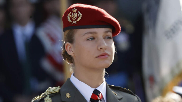 Why is Princess Leonor going to be all alone on one of her most special dates ever? Princess Leonor to receive the Medal of Aragon