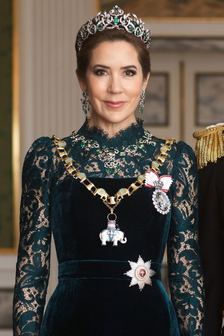 Queen Mary’s Elegant Birgit Hallstein Ensemble » Queen Mary Style
