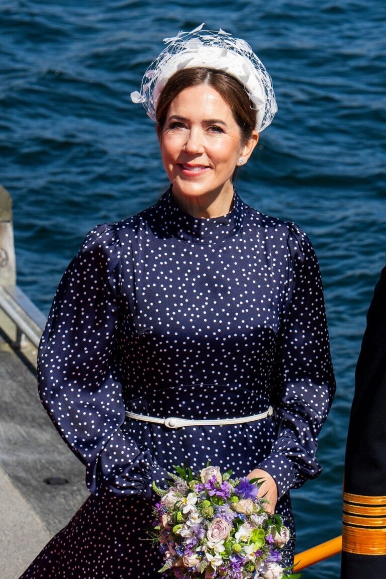 Queen Mary in Iris & Ink Dress by Alison in Copenhagen » Queen Mary Style