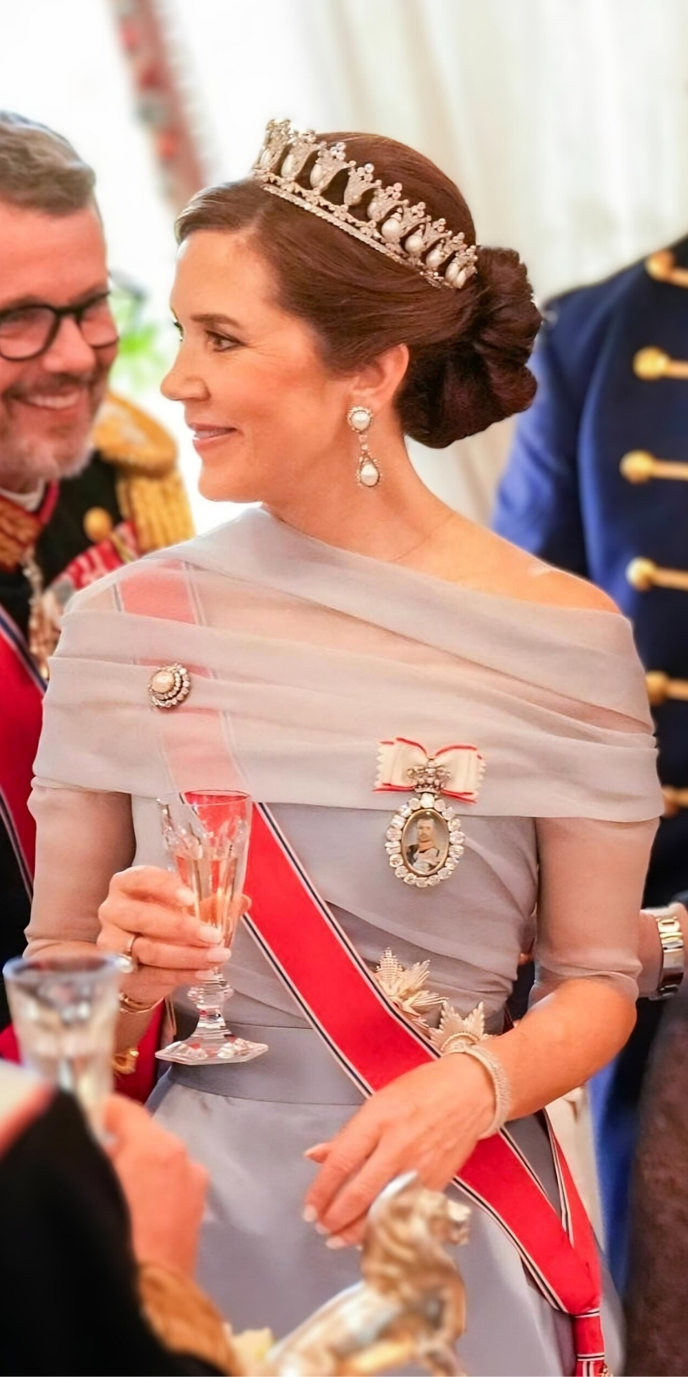 Queen Mary in a Royal White and Pink Ensemble in Oslo » Fashion