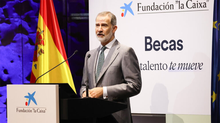 King Felipe surprises and shares an event with his sister, Infanta Cristina, after years of estrangement King Felipe and the Infanta Cristina together