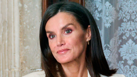 Queen Letizia in a white suit by Victoria Beckham