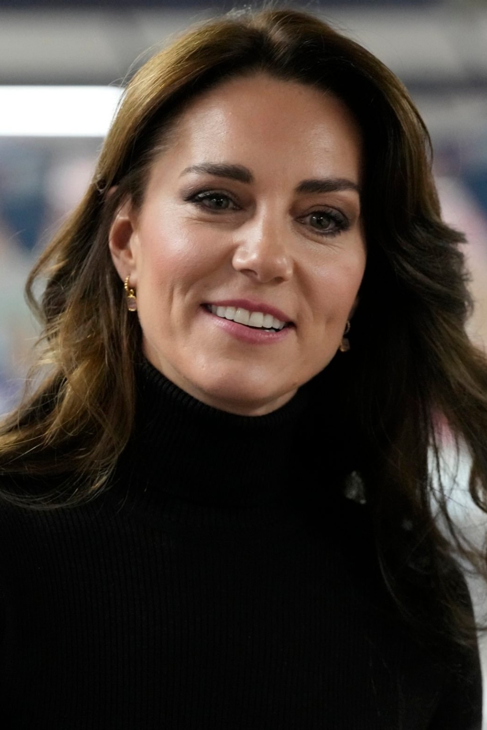 Kate Middleton's Brown Jumper and Really Wild Skirt at Sebby's Corner » Fashion