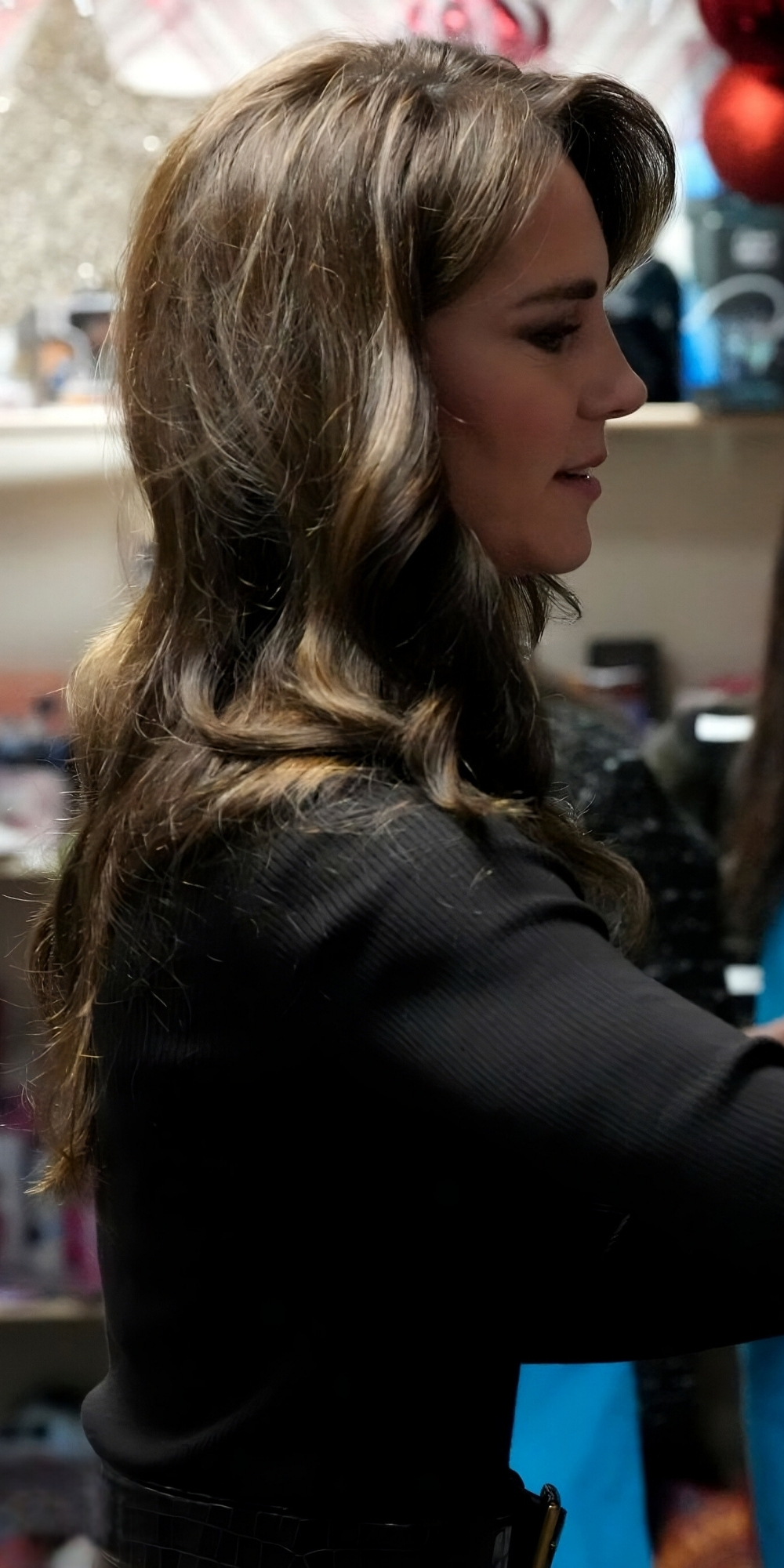 Kate Middleton's Brown Jumper and Really Wild Skirt at Sebby's Corner » Fashion