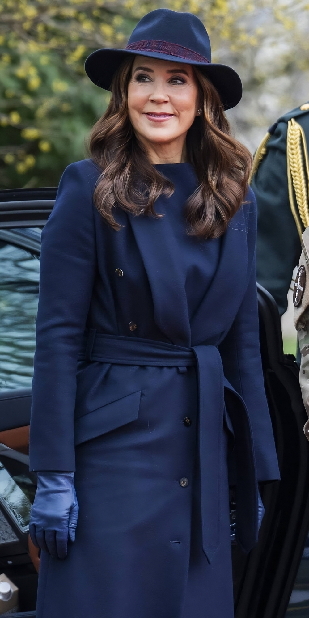 Queen Mary’s Elegant Blue Coat by Fonnesbech » Fashion