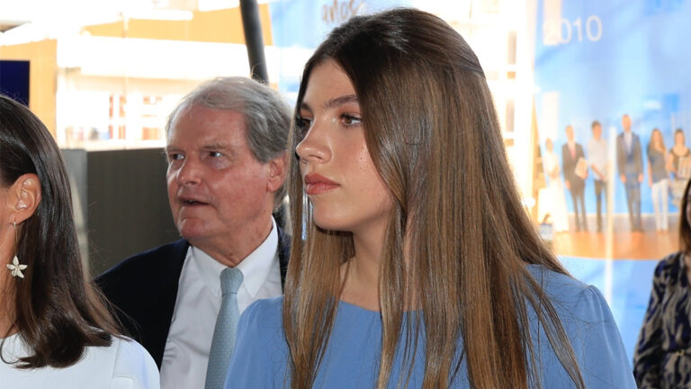 Infanta Sofía plays it safe and repeats a signature look at the Princess of Girona Awards Infanta Sofía's Style at the Princess of Girona Awards