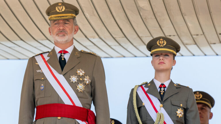 Has Princess Leonor Inherited Onychophagia from King Felipe VI? Princess Leonor's Onychophagia