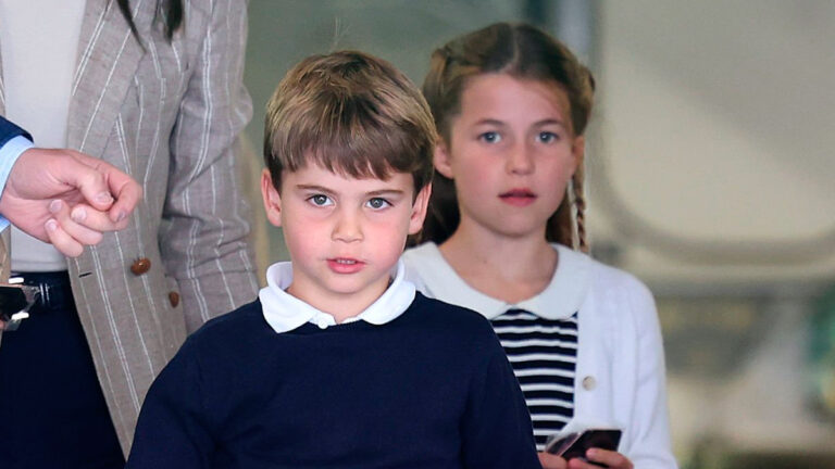 Princess Charlotte and Prince Louis’ unpublished picture Charlotte and Louis Watch the Euro Cup Final from Home