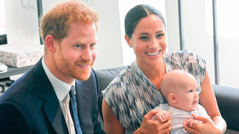 Harry and Meghan Modify Archie’s Birth Certificate Harry and Meghan Modify Archie's Birth Certificate