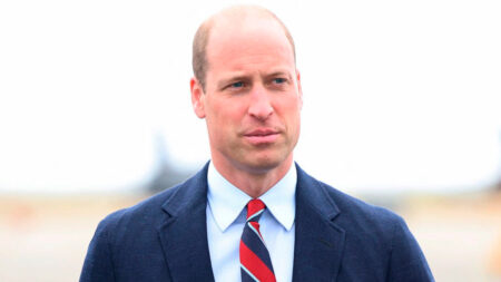 Prince William visits RAF Valley and receives a special gift