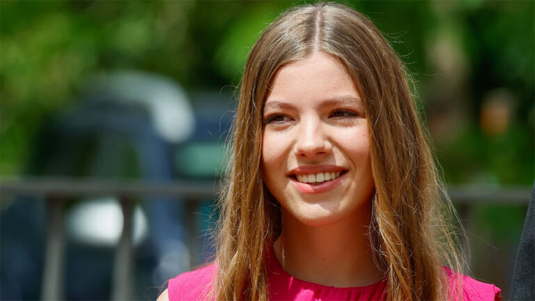 After a discreet summer vacation, the Infanta Sofía returns to Wales Infanta Sofia's return to Wales