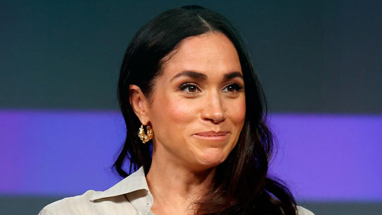 Meghan Markle’s Take on the Word “B*tch” Meghan Markle talks about the word bitch