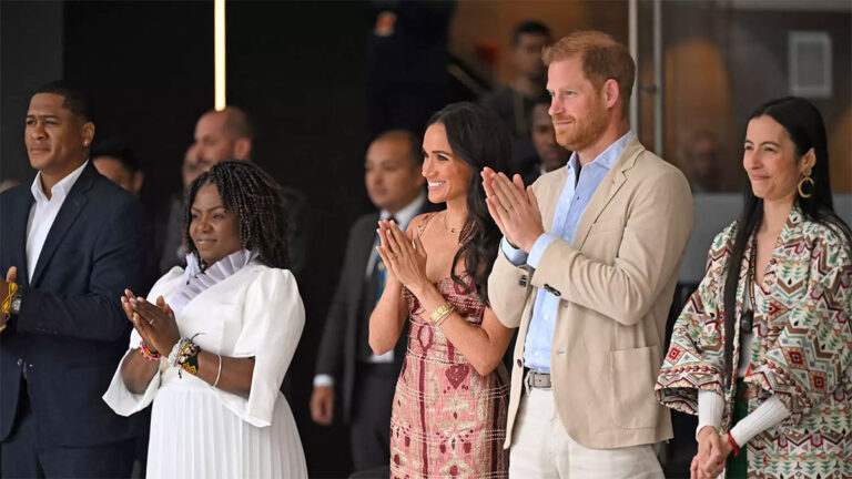 The best photos of Meghan Markle and Prince Harry’s first day in Colombia Photos of Meghan and Harry in Colombia