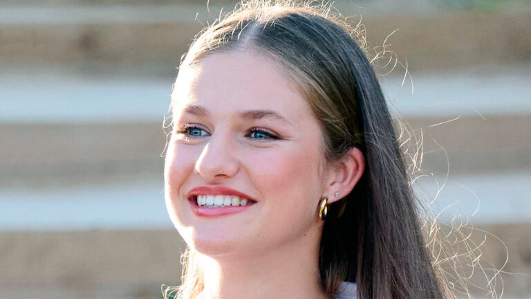Princess Leonor of Spain Embarks on a New Chapter at Marín Naval Academy Princess Leonor's routine at the Naval Academy