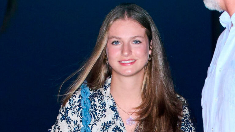Princess Leonor wears a new low-cost shirt dress by Karl Marc John Princess Leonor in a Shirt Dress