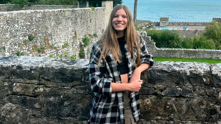 Revealed How the Infanta Sofia Took The Absence of King Felipe and Queen Letizia on Her Most Special Day in Wales Infanta Sofia at the Open House at UWC Atlantic College