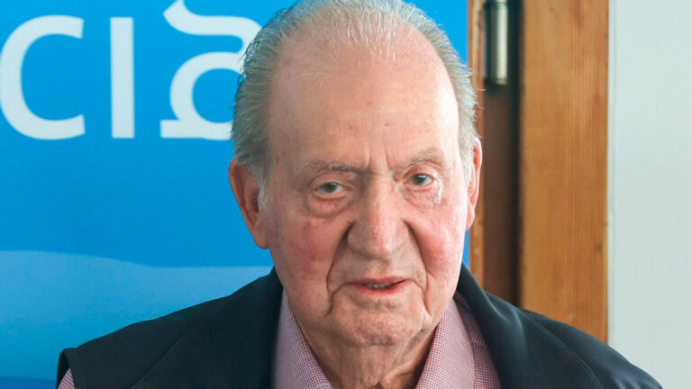 King Juan Carlos I’s Friends React to Intimate Photos Leak King Juan Carlos' Reaction