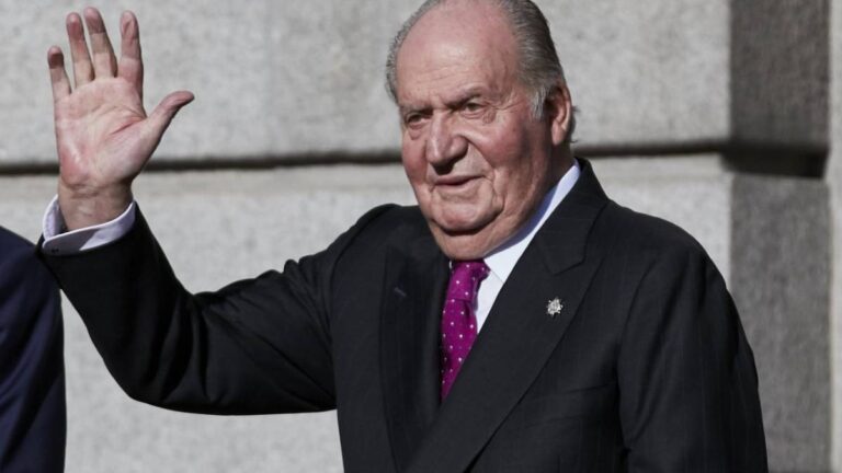 Former King Juan Carlos I is set to shake up the Spanish monarchy with shocking revelations Biography of King Juan Carlos