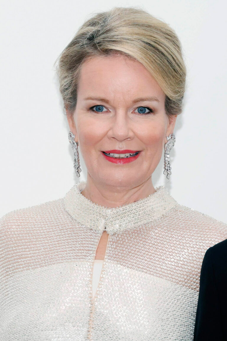 Queen Mathilde’s Style: Natan’s Strapless White Gala Gown with Silk Cape Queen Mathilde in white strapless gown