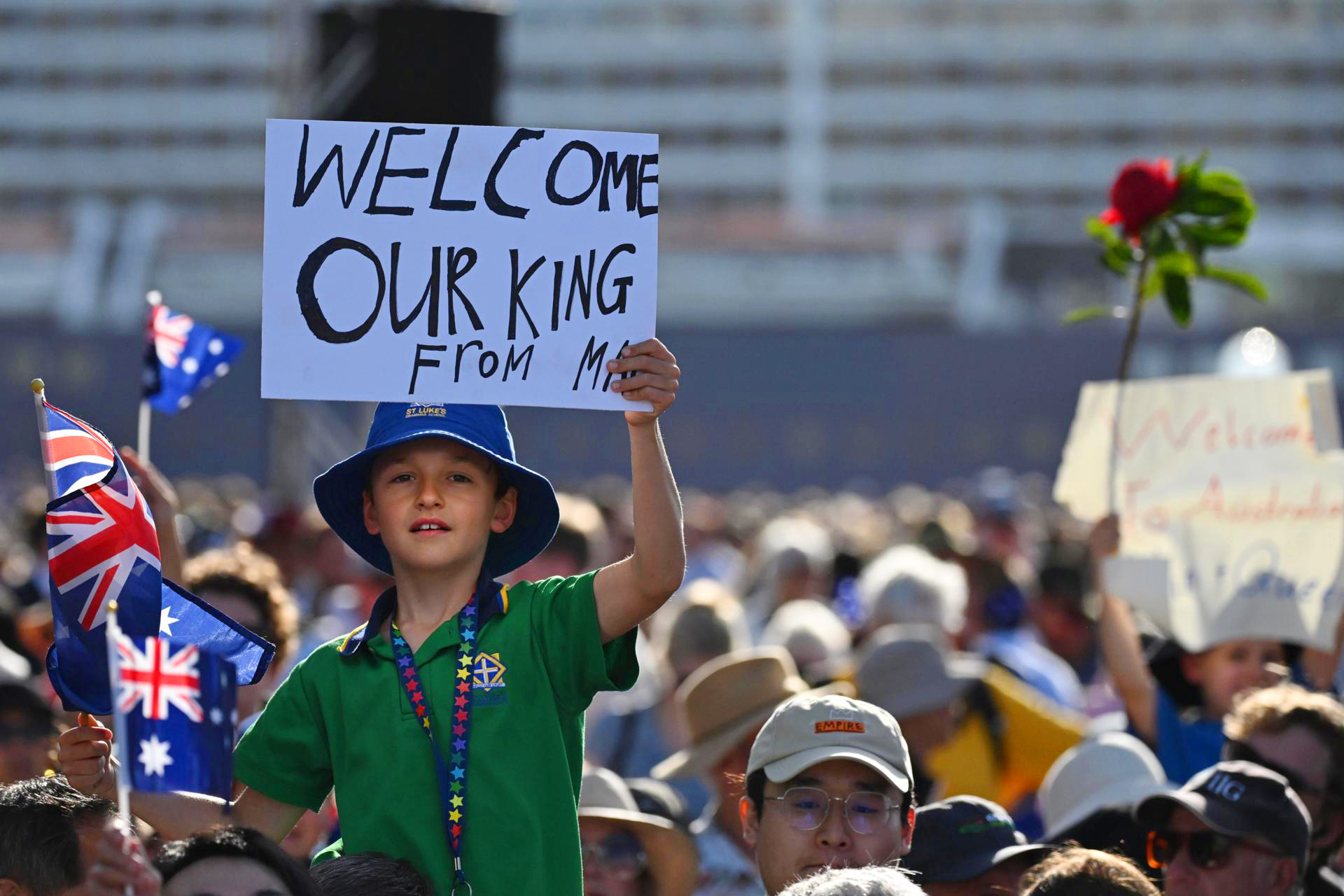 King Charles was received with enthusiasm in Sydney.