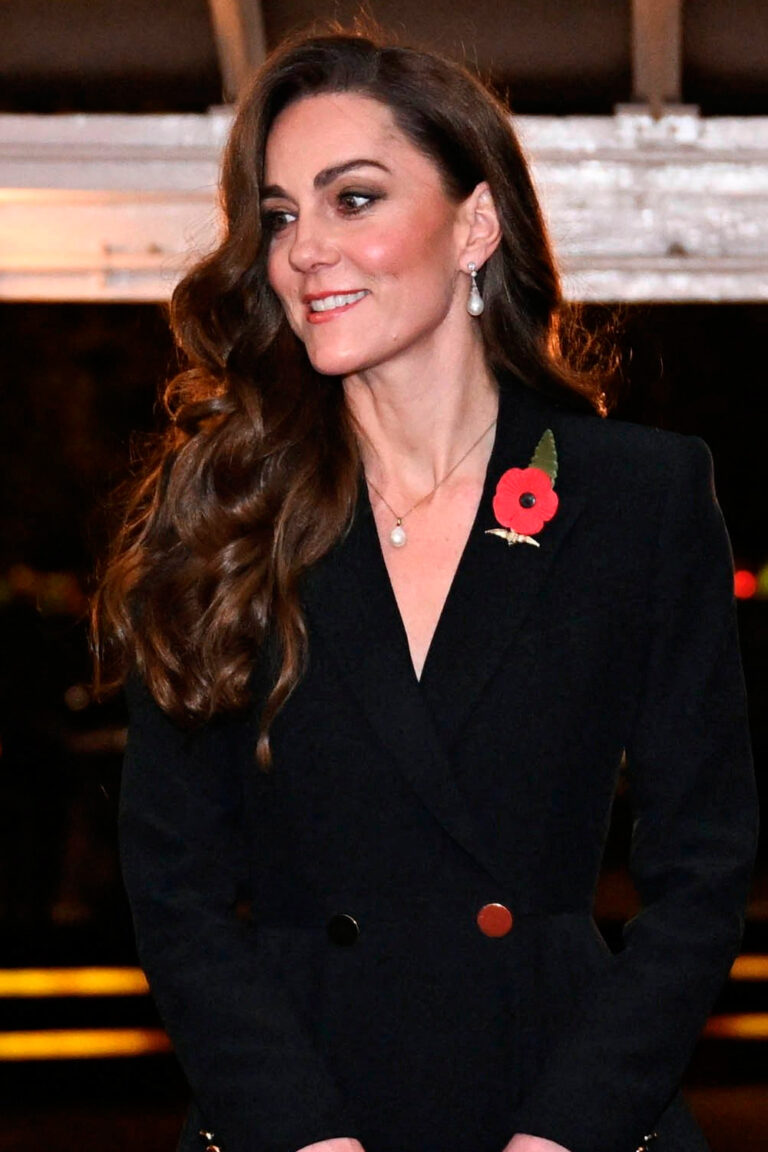 Kate Middleton’s Elegant Look at Festival of Remembrance Kate Middleton's style at the Festival of Remembrance
