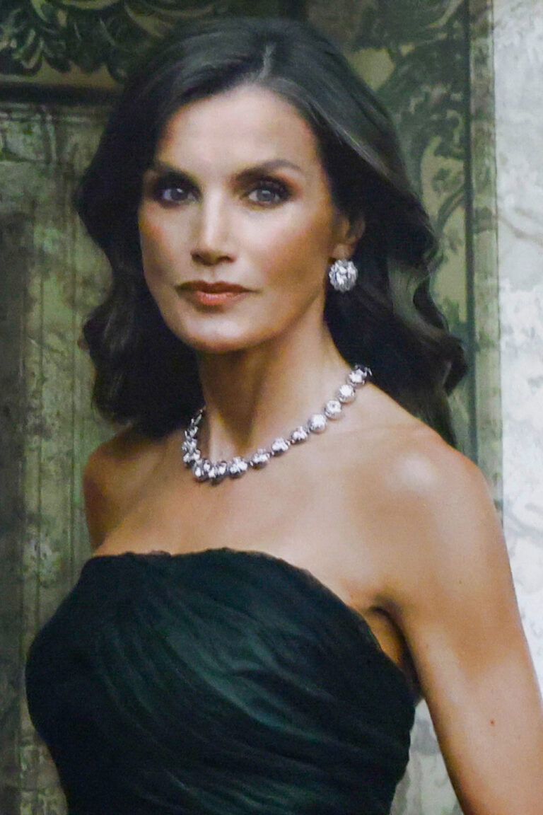 Queen Letizia’s Balenciaga Gown and Royal Jewels in New Portrait New Portrait of Queen Letizia