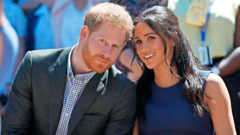 Harry and Meghan’s Christmas Card Offers a Glimpse into Their Family World Meghan Markle and Prince Harry Christmas Card