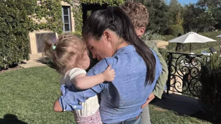 The Dramatic Transformation of Prince Archie and Princess Lilibet, Children of Harry and Meghan Archie and Lili in Christmas Card