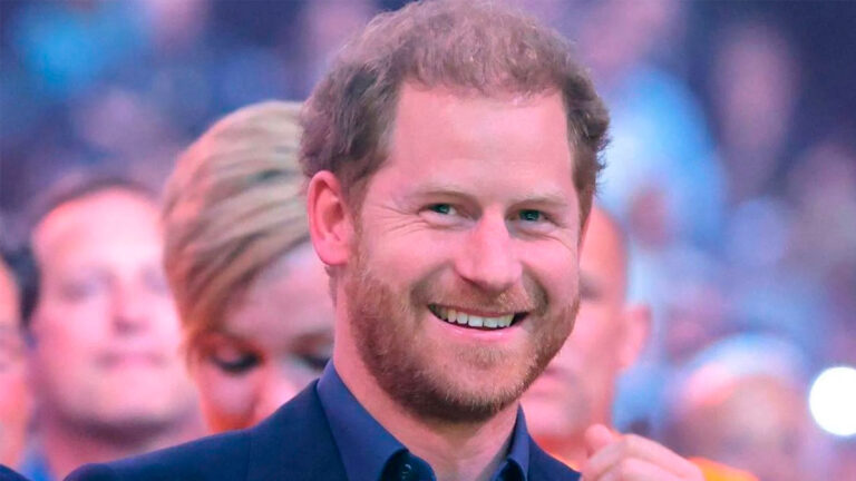 End of the Lawsuit: Rupert Murdoch Apologizes to Prince Harry Prince Harry's Lawsuit