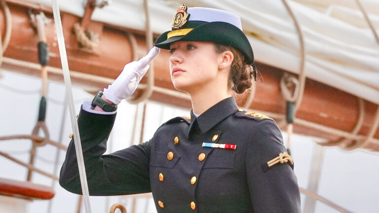 Princess Leonor and Training Ship Elcano Make First Stop in Tenerife Princess Leonor's First Stop in Tenerife