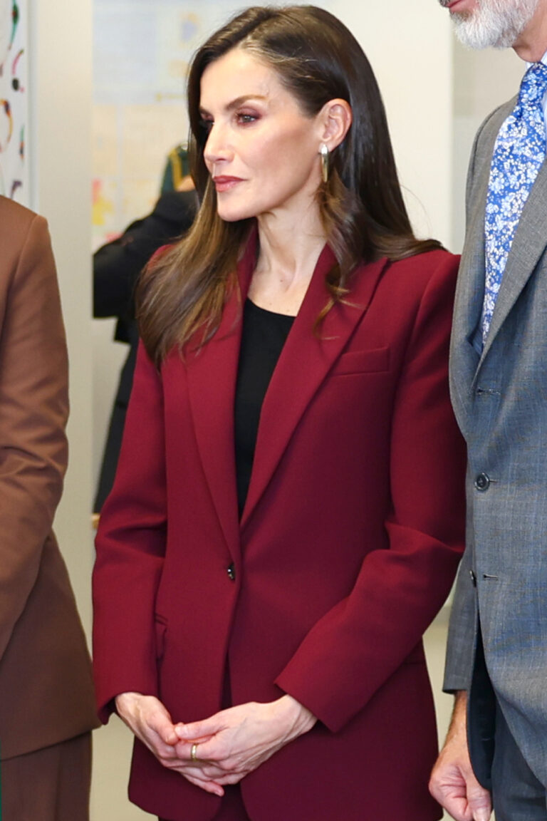 Work Outfit: Queen Letizia Brings Out the Burgundy Suit by Bleis Madrid Queen Letizia in Burgundy Suit by Bleis Madrid
