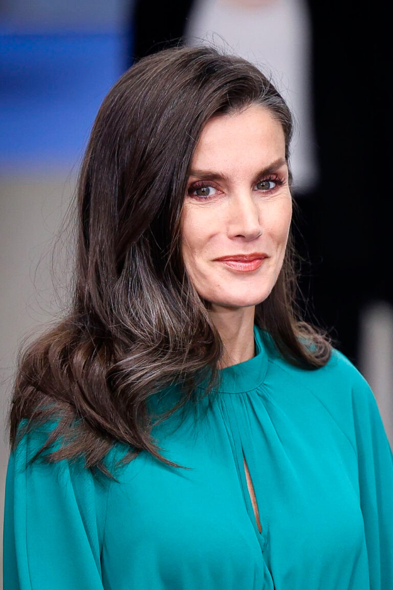 Queen Letizia’s Powerful Green Look for World Cancer Day 2025 Queen Letizia's Style on World Cancer Day