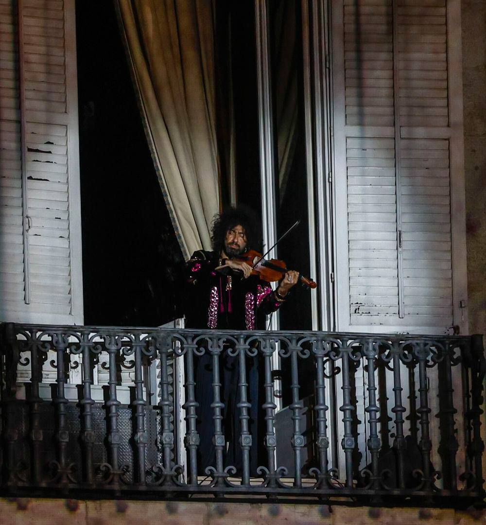 Ara Malikian, performing for the King and Queen and their daughters on the 10th anniversary of Felipe VI's reign.