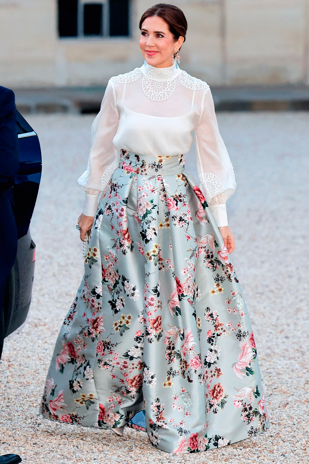 Queen Mary's style at a state banquet in France